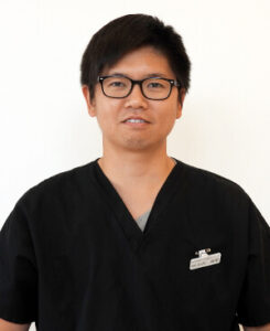 院長・歯科医師　小川洋平